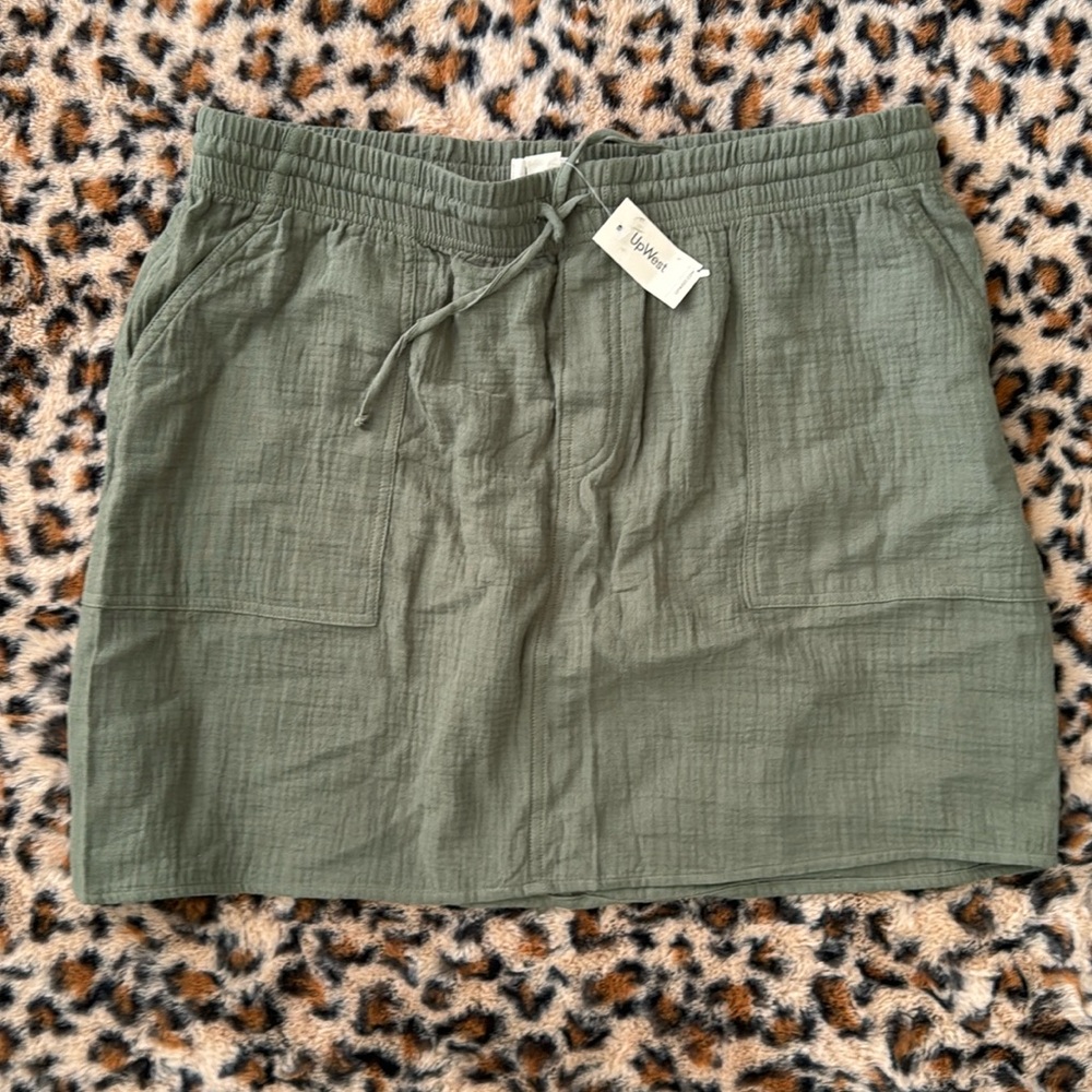 Upwest drawstring skirt with pockets